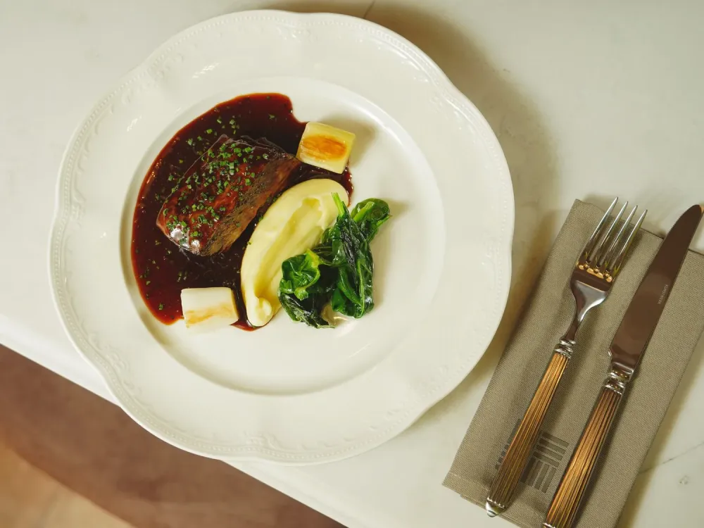 restaurant-HJOCV