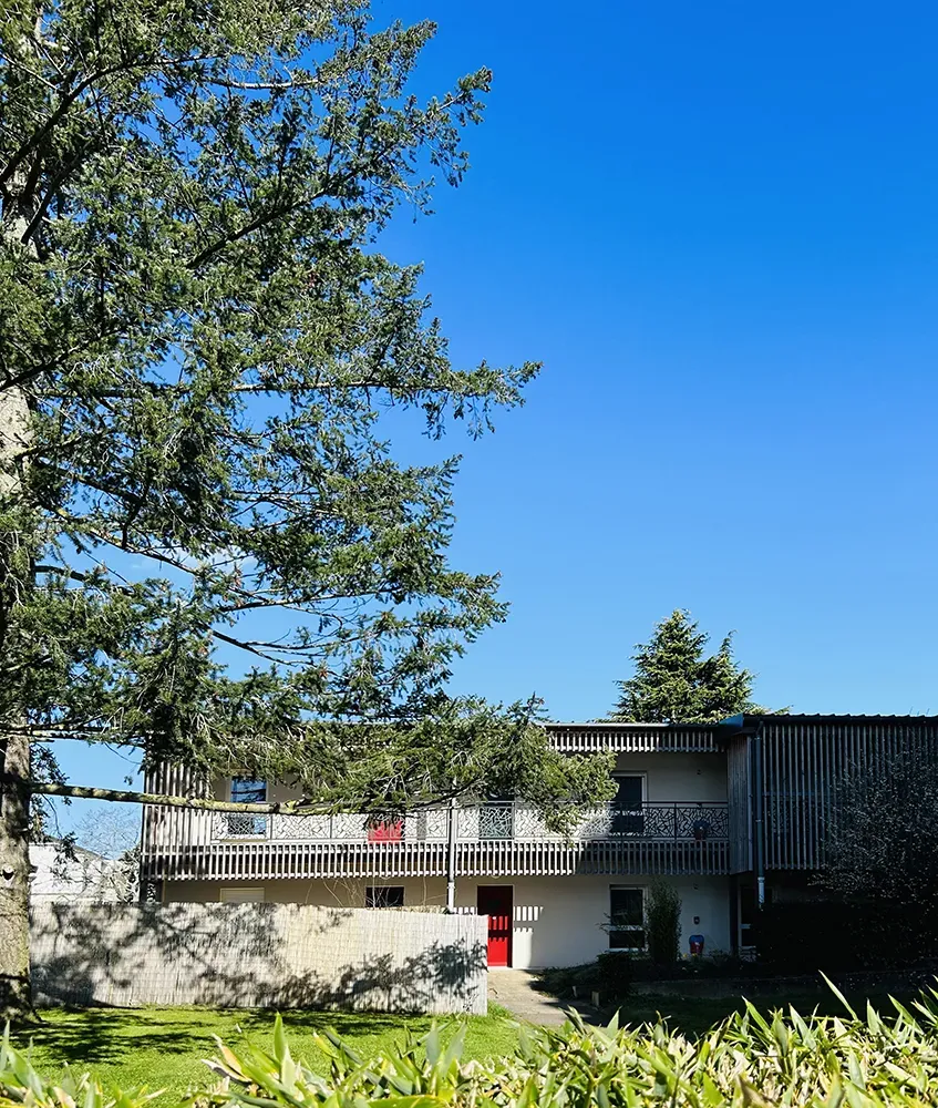 exterieur-auberge-de-jeunesse
