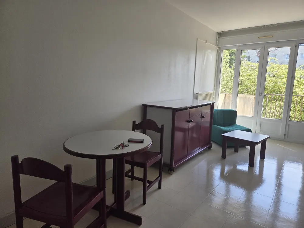 Vue lumineuse depuis un logement de Clémenceau